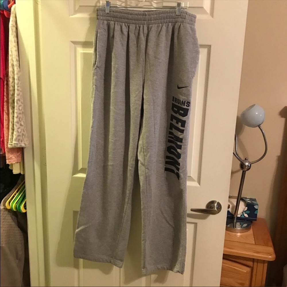 Reposh, Grey nike sweatpants